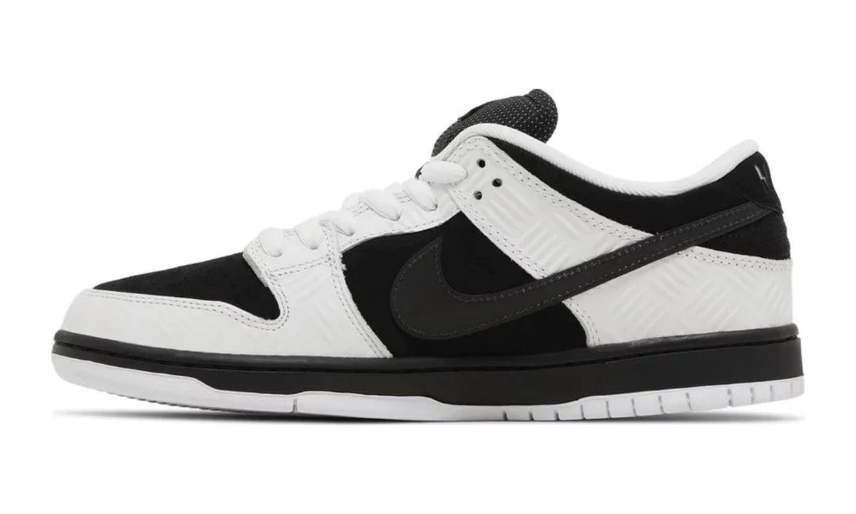 Nike Dunk Low SB x TIGHTBOOTH - Angel Kicks